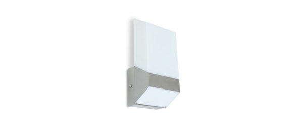 Wall Mounted LED, 8W, 3000k, IP 44, 500 lm